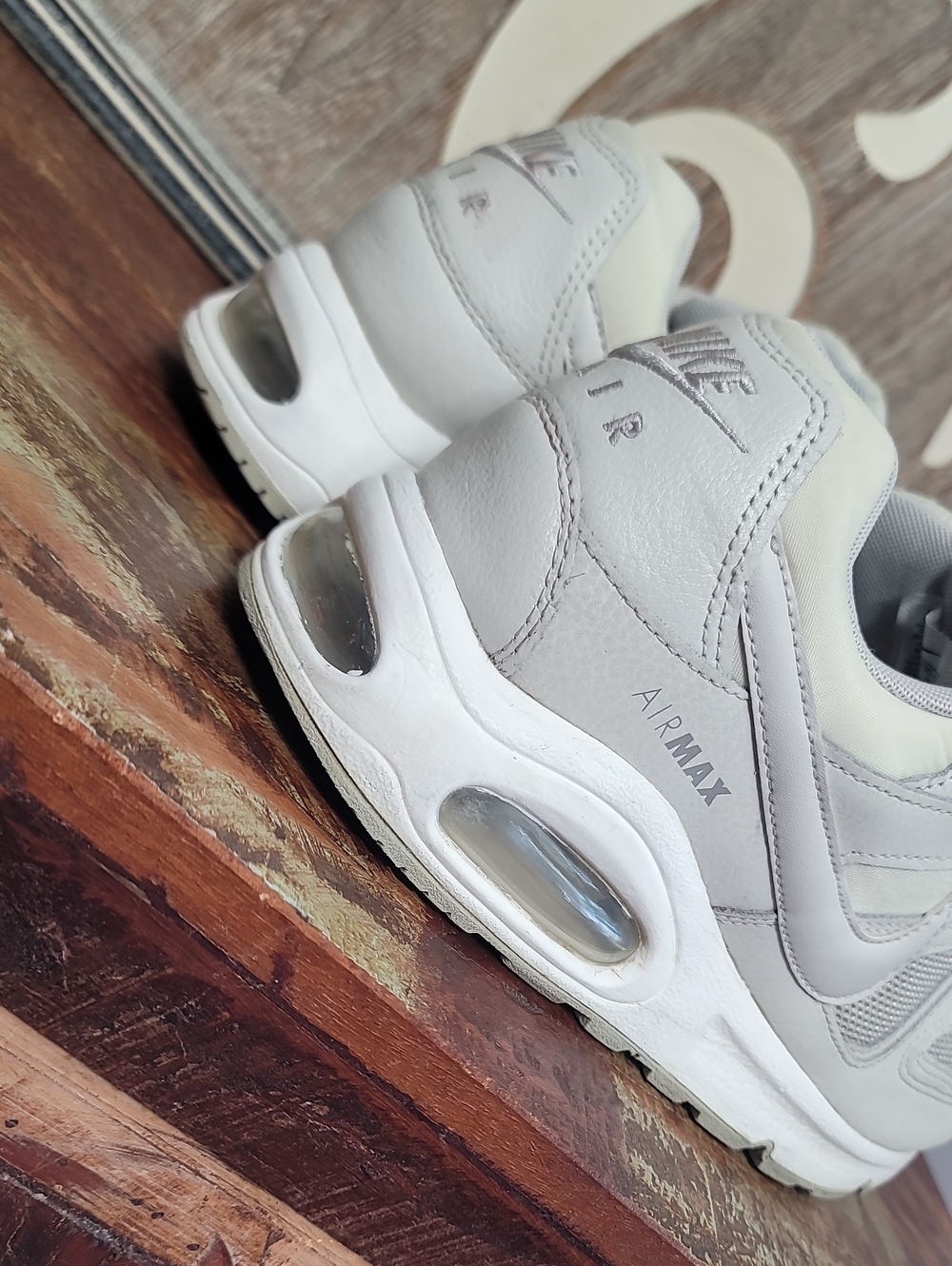 Nike Wmns Air Max Command "Light Bone/White" Wmns 9.5 Good Condition - Picture 9 of 12